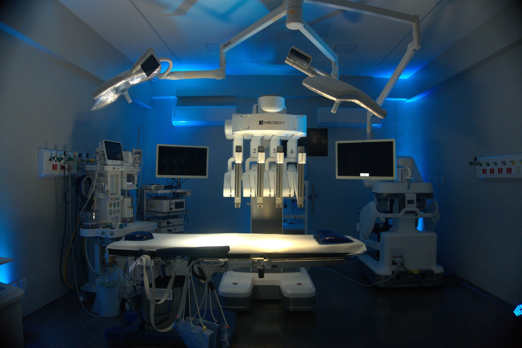 Hospital registra alta em 24 horas após cirurgia robótica - (crédito: DINO) Hospital registra alta em 24 horas após cirurgia robótica - (crédito: DINO)