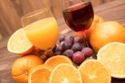 fresh orange and grape juice and fruits
- (crédito: DINO) fresh orange and grape juice and fruits
- (crédito: DINO)