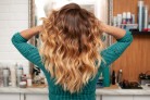 Mega hair com técnica adaptada devolve autoestima a mulheres -  (crédito: DINO)