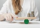 Disparidade salarial de gênero permanece em 20% no mundo - (crédito: DINO) Disparidade salarial de gênero permanece em 20% no mundo - (crédito: DINO)
