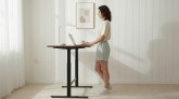 Trabalho híbrido impulsiona a busca por mesas ergonômicas - (crédito: DINO) Trabalho híbrido impulsiona a busca por mesas ergonômicas - (crédito: DINO)