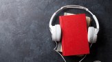 Audio book concept. Headphones and books over stone table. Top view with space for your text
- (crédito: Evgeny Karandaev) Audio book concept. Headphones and books over stone table. Top view with space for your text
- (crédito: Evgeny Karandaev)