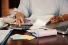 Reforma tributária pressiona caixa e demanda previsibilidade - (crédito: DINO) Reforma tributária pressiona caixa e demanda previsibilidade - (crédito: DINO)