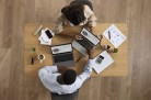 Bem-estar no trabalho pode gerar US$ 11,7 trihões - (crédito: DINO) Bem-estar no trabalho pode gerar US$ 11,7 trihões - (crédito: DINO)