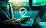 Business cyber defense and information security concept with digital shield icon. Businessman protecting data with multi-device access control, cybersecurity technology, secure authentication system.
- (crédito: Shutthiphong Chandaeng) Business cyber defense and information security concept with digital shield icon. Businessman protecting data with multi-device access control, cybersecurity technology, secure authentication system.
- (crédito: Shutthiphong Chandaeng)