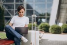 IA amplia escala no seguro viagem sem substituir humanos - (crédito: DINO) IA amplia escala no seguro viagem sem substituir humanos - (crédito: DINO)