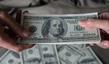 Variação cambial: como a oscilação do dólar afeta seus investimentos e o bolso dos brasileiros - (crédito: Mercado Hoje) Variação cambial: como a oscilação do dólar afeta seus investimentos e o bolso dos brasileiros - (crédito: Mercado Hoje)