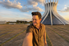 Influenciador de Brasília, Eldo Gomes, lança série de turismo - (crédito: DINO) Influenciador de Brasília, Eldo Gomes, lança série de turismo - (crédito: DINO)