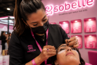 Sobelle se destaca no mercado de extensão de cílios - (crédito: DINO) Sobelle se destaca no mercado de extensão de cílios - (crédito: DINO)